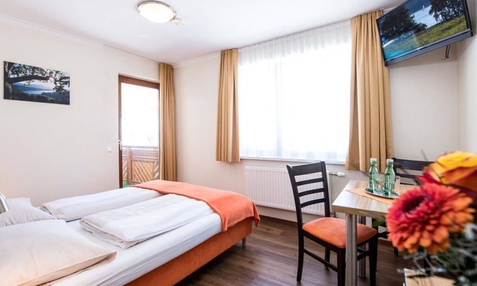 Doebriach Bed & Breakfast | Doppelzimmer - Appartements Kirchenwirt