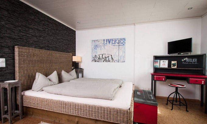 Hagnau Apartment | Doppelzimmer mit Badewanne