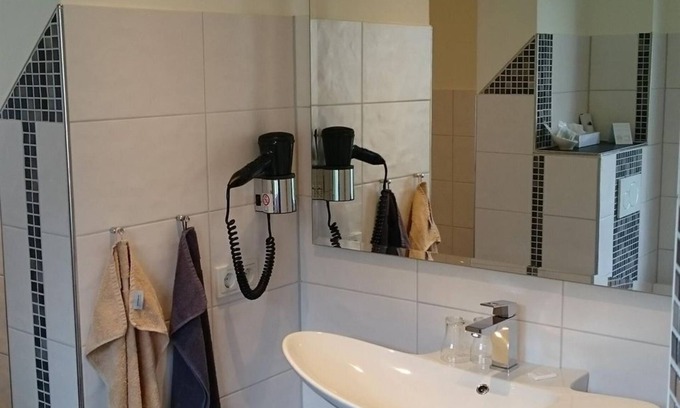 Bad Bertrich House | Doppelzimmer Deluxe mit Balkon - Hotel Haus Hohenzollern/haus Ambiente