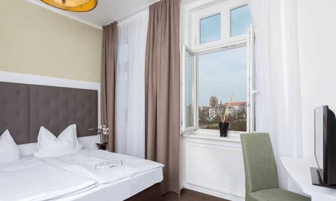 Guestrow House | Doppelzimmer Economy - Hotel am Schlosspark +