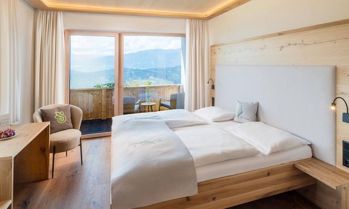 Millstatt House | Doppelzimmer Fichte mit Frühstück - Naturhotel Alpenrose