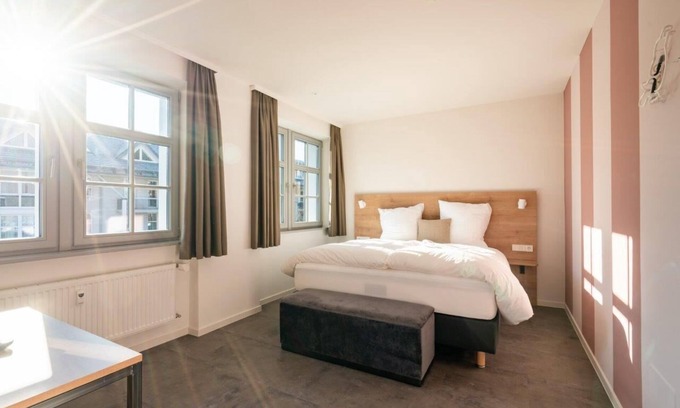 Titisee-Neustadt Apartment | Doppelzimmer M mit Dusche und WC