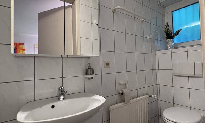 Birkach-Sud Apartment | Doppelzimmer mit Bad in Stuttgart-Birkach - Nähe SI-Zentrum, Messe, Flughafen