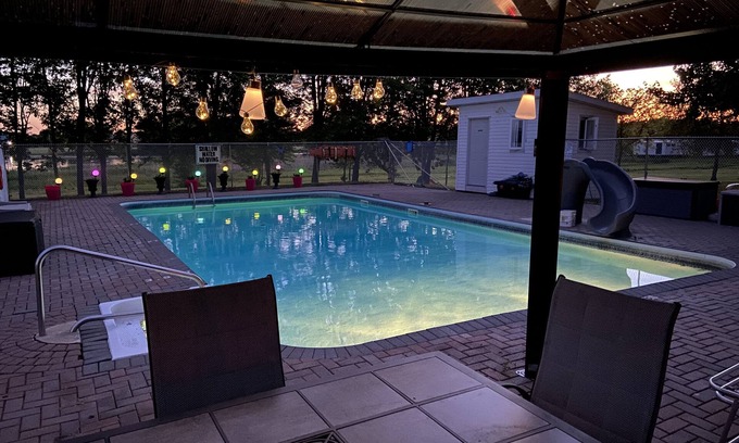 Iroquois Cottage | Doran Bay Resort