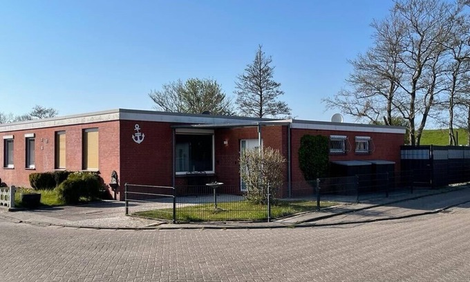 Dornumersiel House | Dornumersiel - House for 6 people, 3 bedrooms, 2 bathrooms, sauna, right on the dike