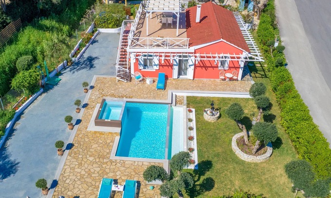Fiolitis Villa | Dorothea-2 bedroom villa private pool & studio