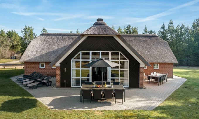 Houstrup House | "Dorris" - 4.3km from the sea by Interhome