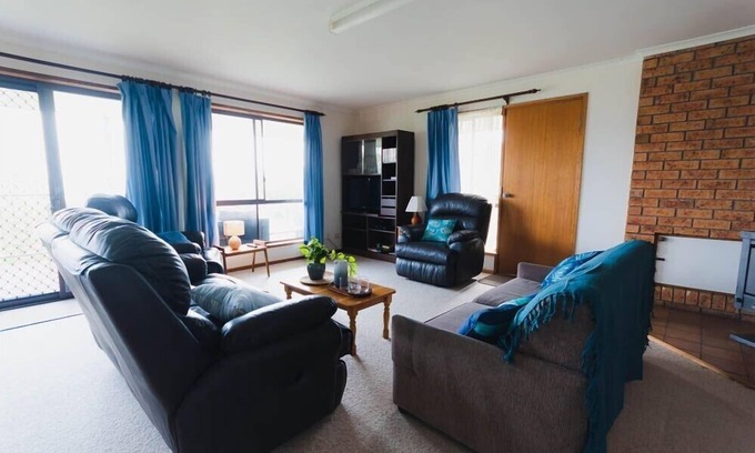 Mallacoota House | Dots Lakehouse Mallacoota