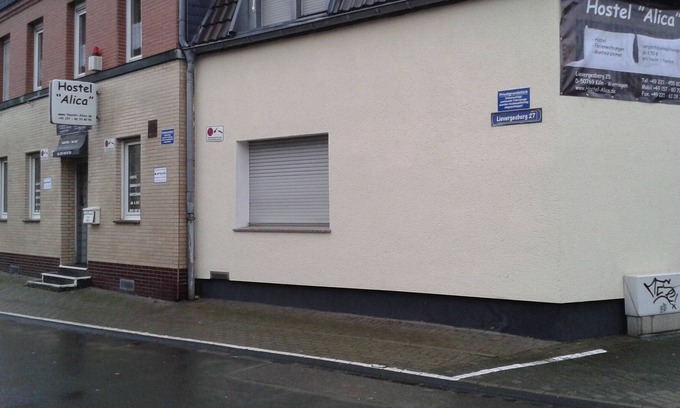 Worringen House | Double apartment for 20 people