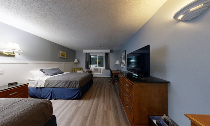 Presque Isle Hotel | Double King Suite - 2 King Beds