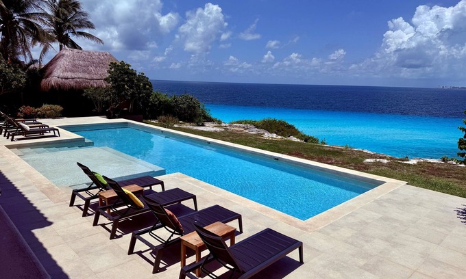 Isla Mujeres House | Double Lot 4BR Oceanfront Oasis + Pool + Concierge