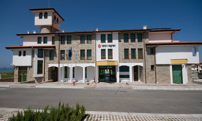 Lozenets House | DOUBLE ROOM 14 in a quiet hotel with SEA VIEW