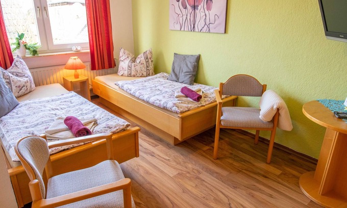 Prohn Apartment | Double Room (18) - Pension Zur Curve