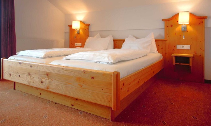 Unterach am Attersee House | Double room Alpin B with balcony and lake view - Attersee 7 - Hotel STADLER am Attersee, Ihr Seehotel