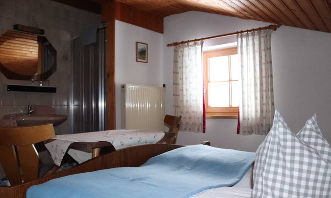 Annaberg-Lungoetz Apartment | Double room Donnerkogel - Payrhof - Family vacation on an organic mountain farm