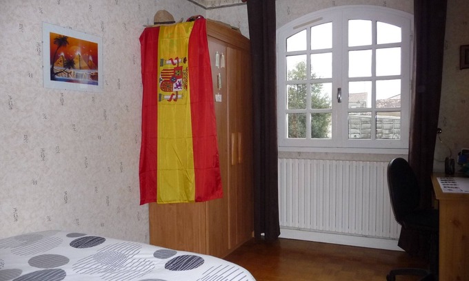 Ruelle-sur-Touvre House | Double room for the comic book festival