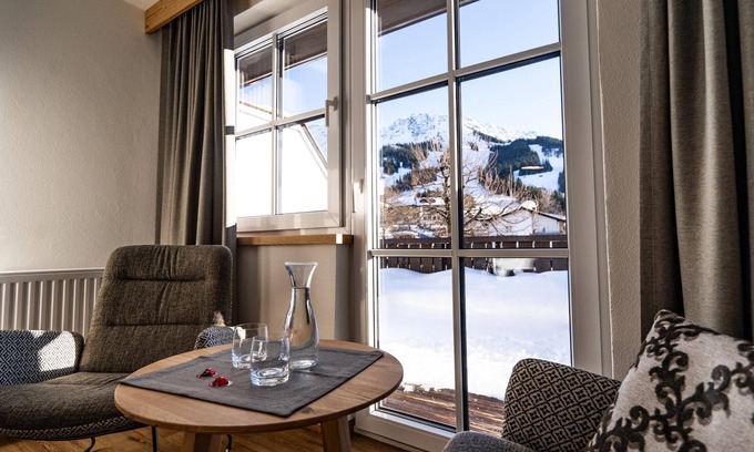 Oberjoch House | Double room Iseler - Hotel-Alpengasthof Löwen