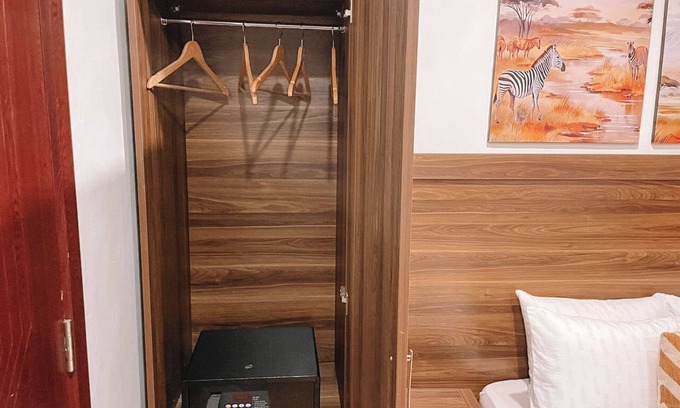 Labone Hotel | Double room on Oxford street