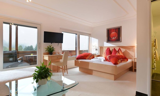 Ellmau Cottage | Double room with shower/WC with balcony and Kaiser view - Café-Restaurant-Pension