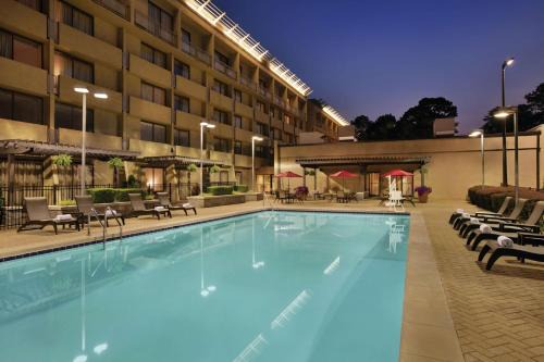 Northlake Hotel | DoubleTree by Hilton Atlanta Northeast/Northlake