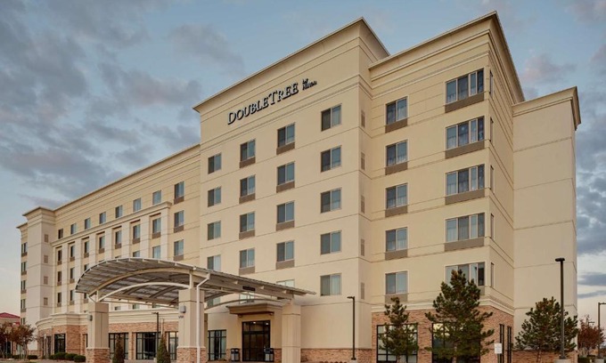Dupont Hotel | DoubleTree by Hilton Denver International Airport, CO