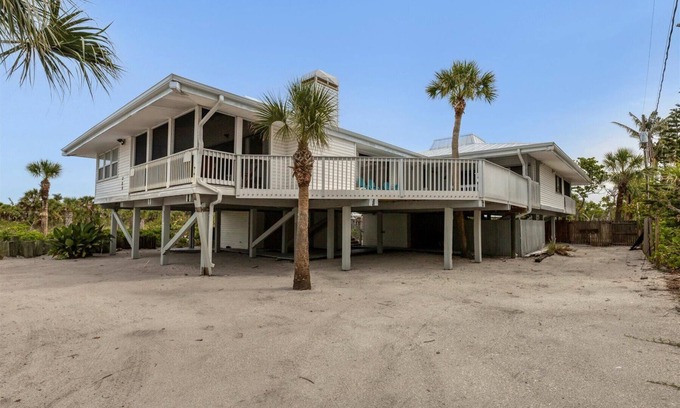 Palm Island House | Doubloon: Beach, Private Pool and Boating.This 4 Bedroom home has it all!