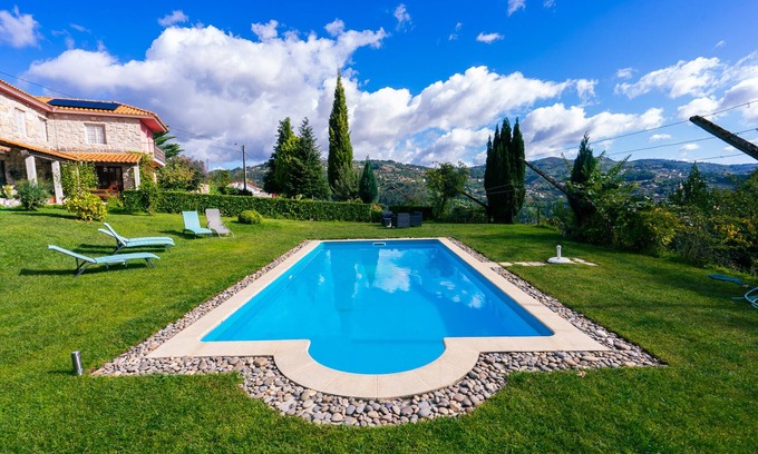 Beijos Villa | Douro Valley - Country house with private pool.