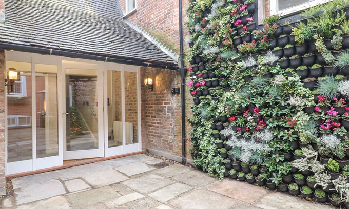 Ashbourne Cottage | DOVEDALE, pet friendly, character holiday cottage in Ashbourne