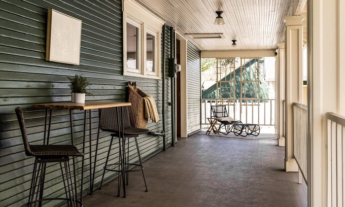 McMinnville House | Downtown 5 BR/5 BA with Outdoor Dining & Fire Pit