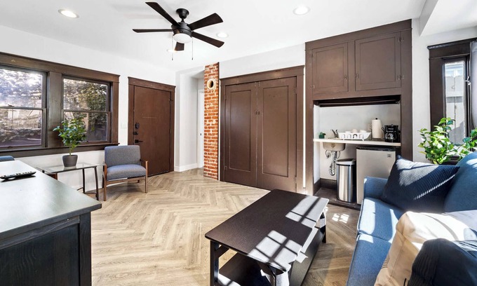 Golden Hill House | Downtown Access Safe & Modern Golden Hill Stay
