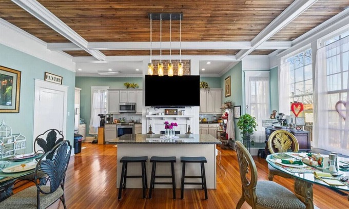 Anderson House | Downtown Anderson Retreat | Private Yard & Event-Friendly Stay