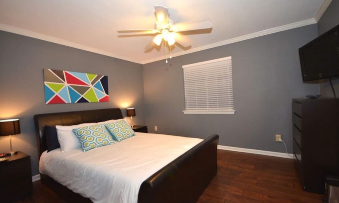 Waller Creek District Condo | Downtown Austin Suite
