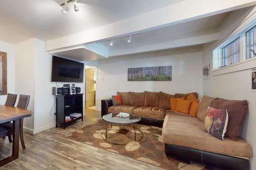 Downtown Apartment | Downtown Beauty