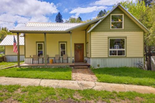 Bonners Ferry House | Downtown Bonners Ferry Home with Covered Porch!