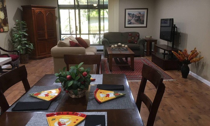 Downtown Sacramento Condo | Downtown Condo, Tennis Courts and Pool