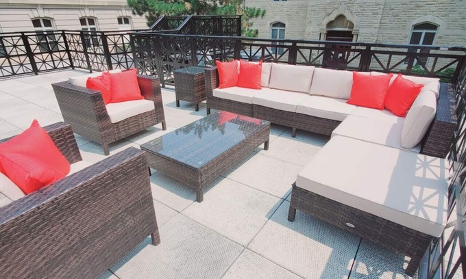 Downtown Lincoln Apartment | Downtown Condo w/Roof Deck- Grand Manse Pavilion