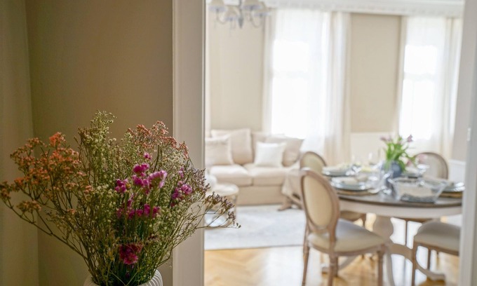 Gersthof House | DOWNTOWN COUNTRY CHIC