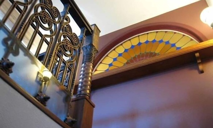 Five Points Apartment | Downtown Denver Victorian Italianate 1-Bedroom Apartment