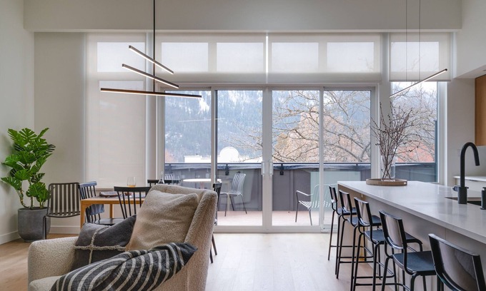Nelson Condo | Downtown Elegance on Baker Street