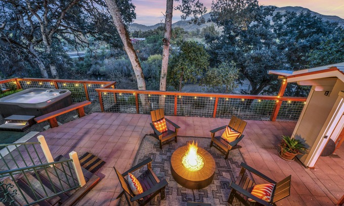 Kelseyville House | Downtown Kelseyville home l GREAT backyard w/hot tub & AMAZING Konocti views!