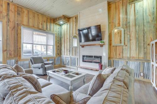 Lineville Apartment | Downtown Lineville Vacation Rental about 10 Mi to Lake