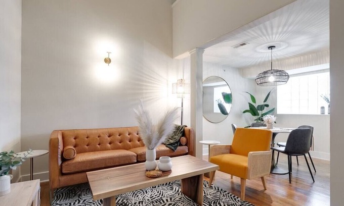 Monroe Ward Apartment | Downtown Living in Historic Richmond Loft