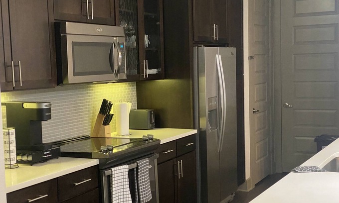 East Downtown Houston Apartment | Downtown Luxury Two Bedroom Apartment
