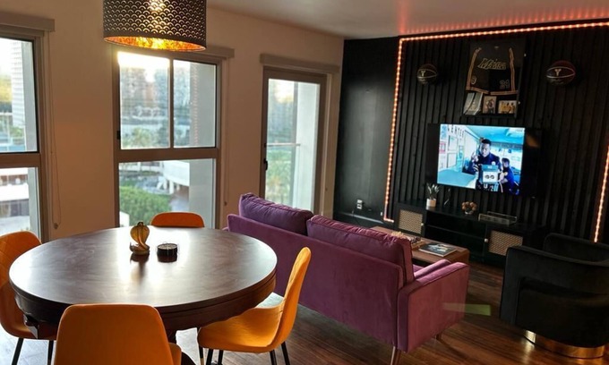 Los Angeles Apartment | Downtown Mamba Suite - LA- Free Parking