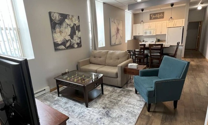 Fargo Apartment | Downtown-Near Sanford Hospital-Convenient Location