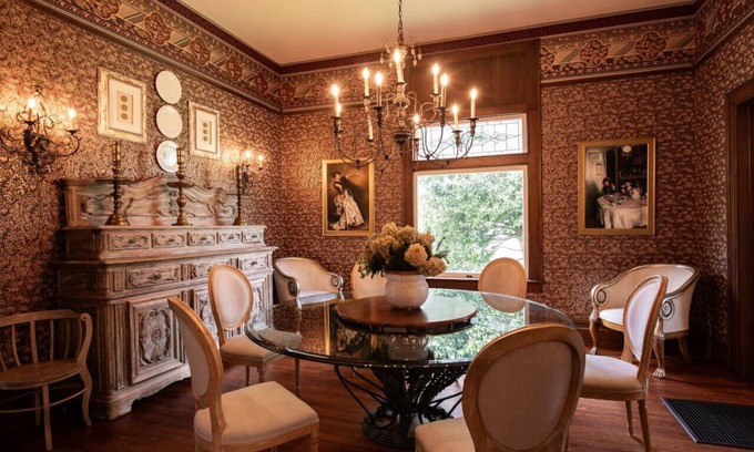 Newnan House | Downtown Newnan, Family Friendly Luxury Estate