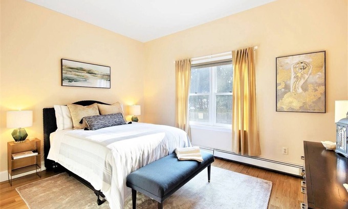 Portsmouth Apartment | Downtown Portsmouth Private Getaway! (CDC Safe)