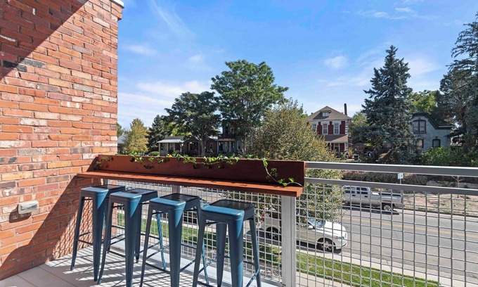 Curtis Park Condo | Downtown RiNo condo 1 block from top breweries and restaurants, monthly stays
