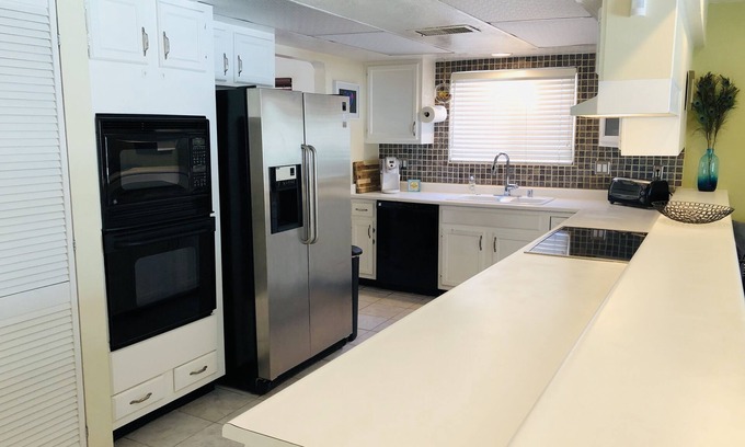 Las Vegas House | Downtown Strip Oasis - 30 day min. stays