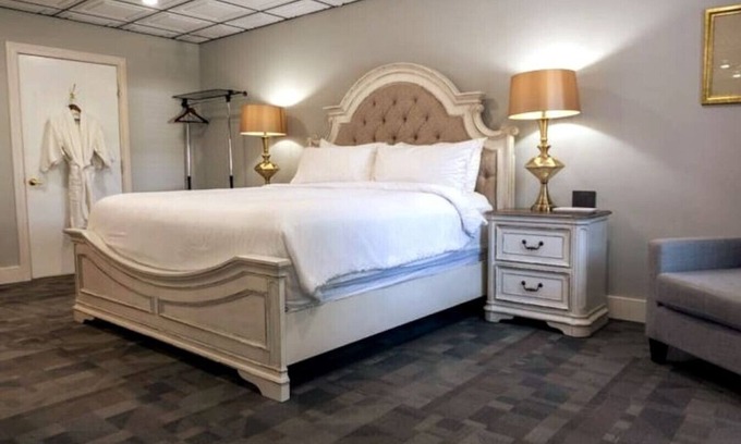 Eureka Springs Historic District Villa | Downtown Villa1 at Sweet Spring Wifi Free Park